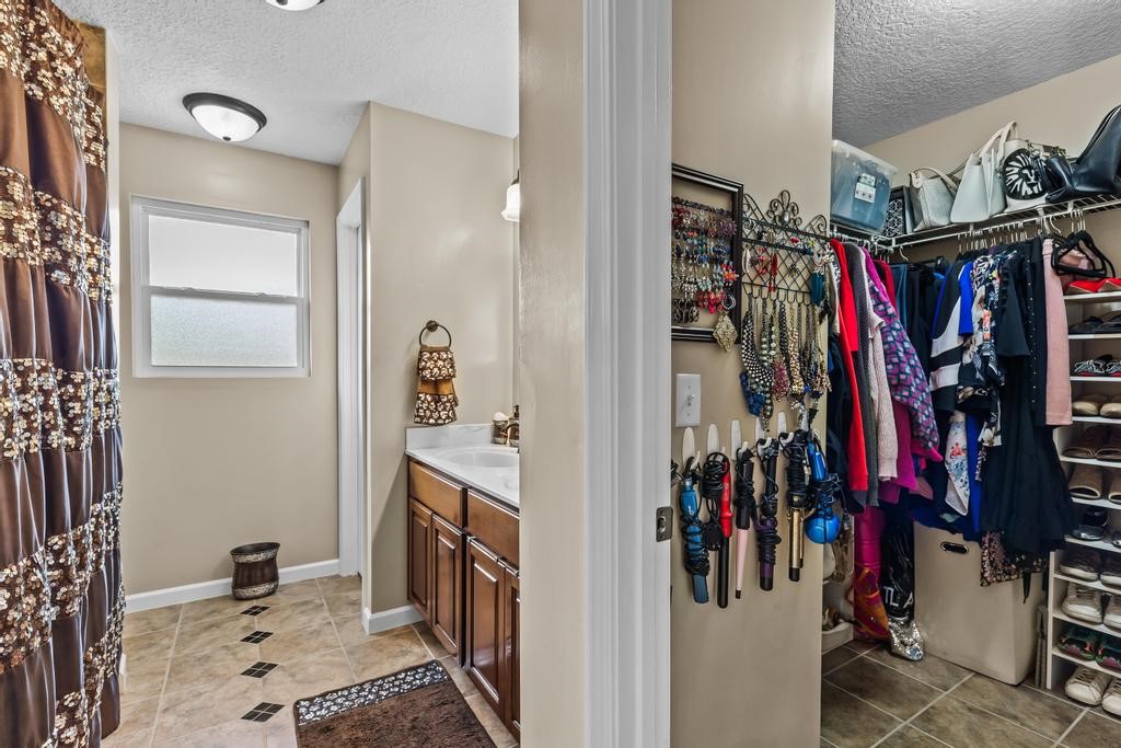 451047 OLD DIXIE HIGHWAY