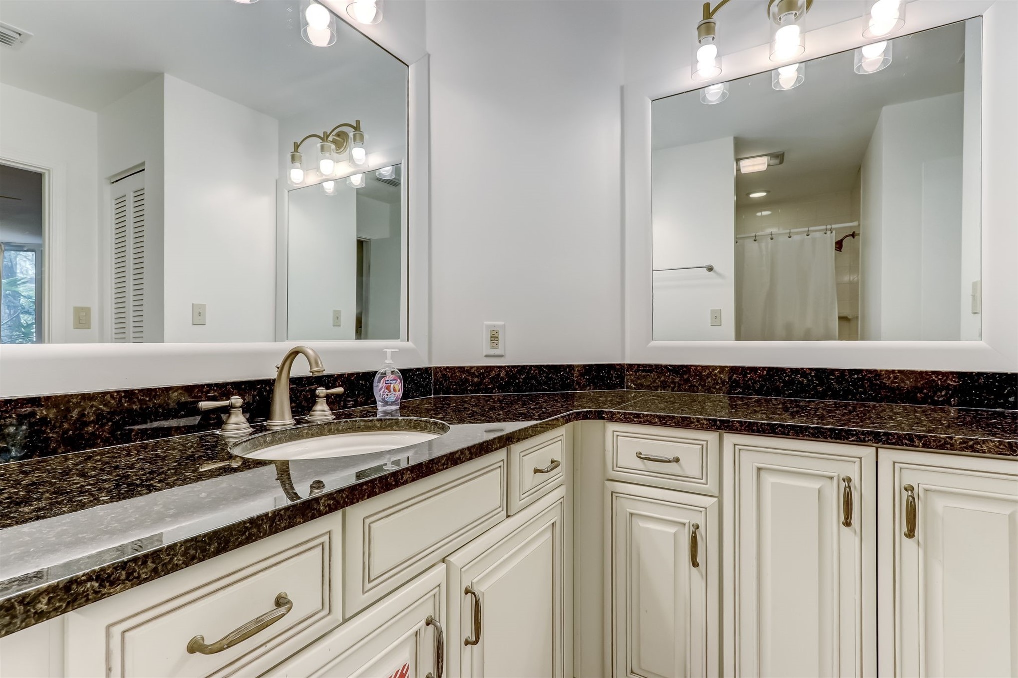 2334 BOXWOOD LANE 2334/2336