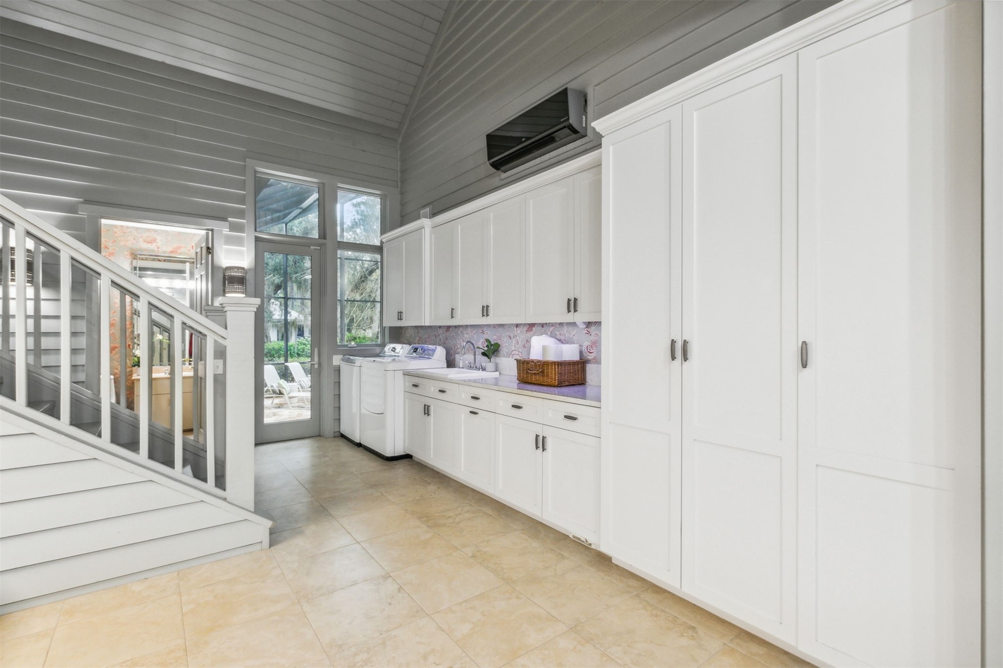 43 SEA MARSH ROAD