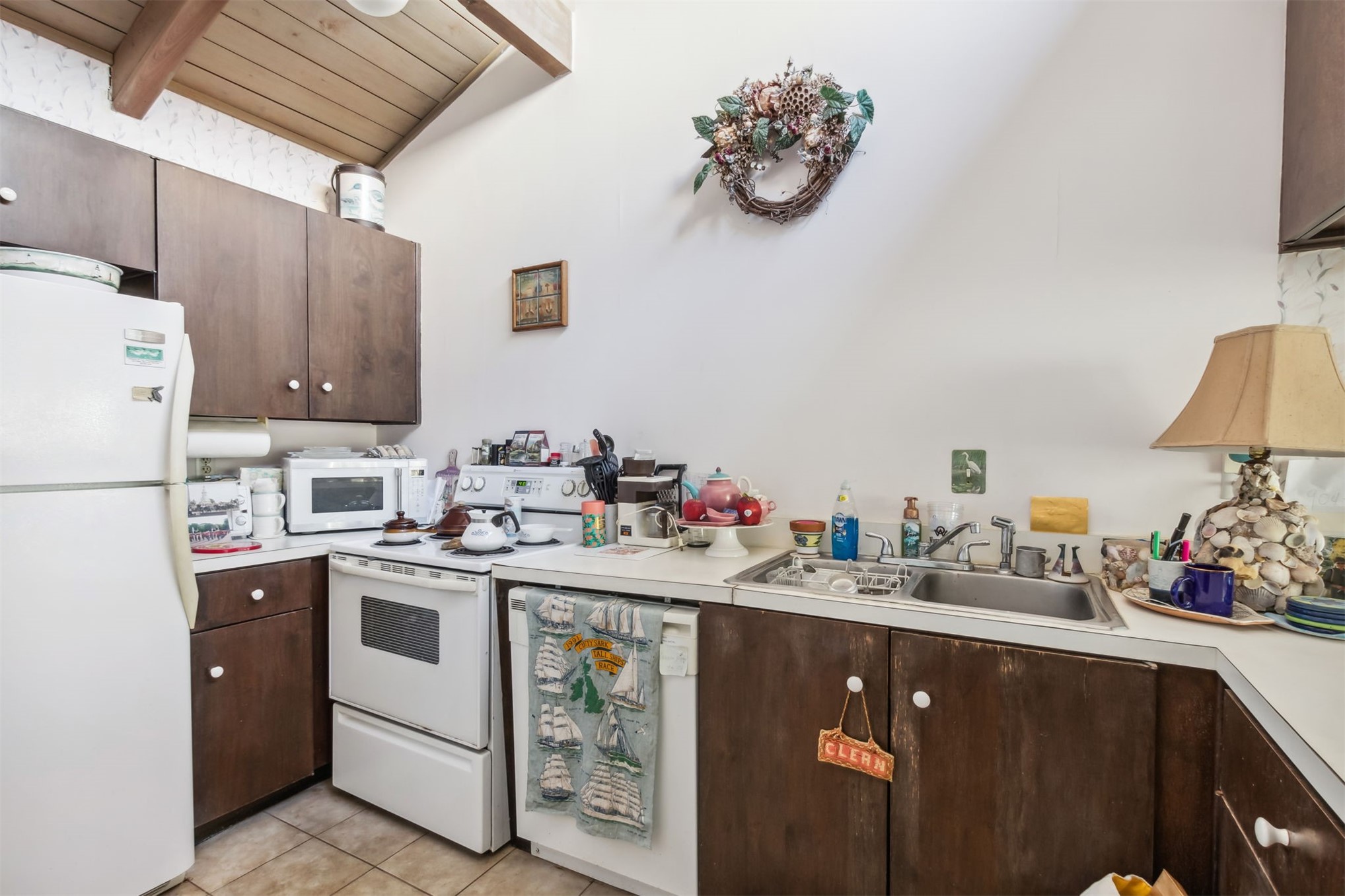 3111 SEA MARSH ROAD