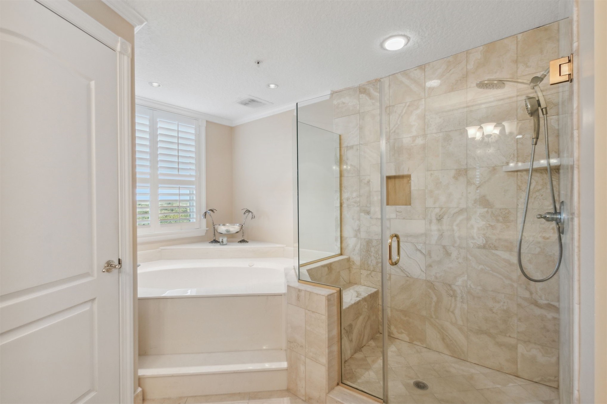 612 OCEAN CLUB COURT