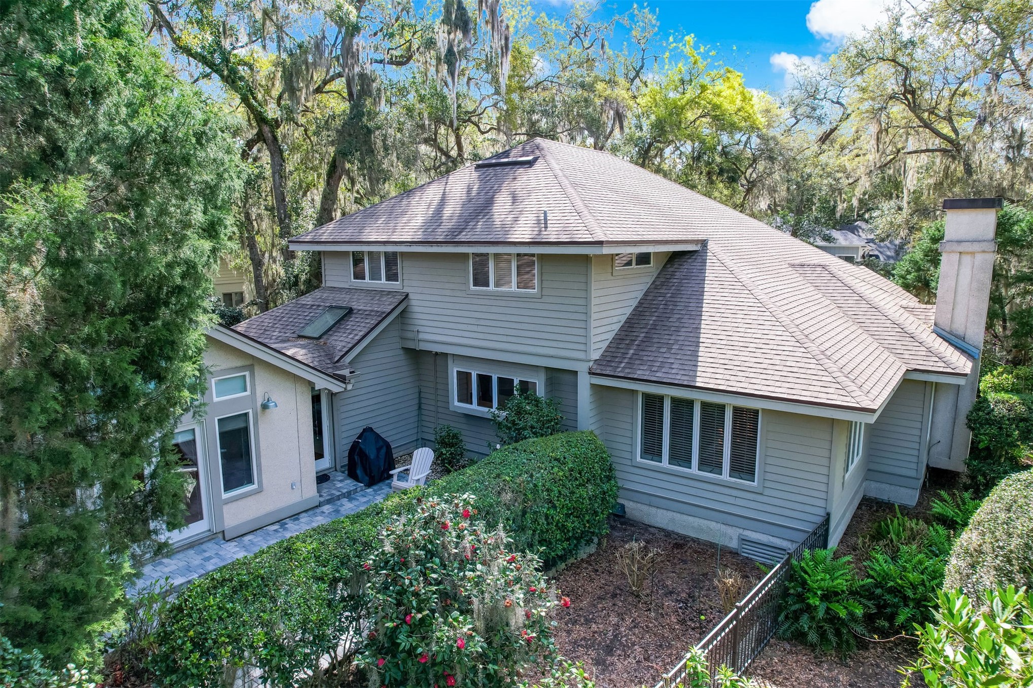 19 SPARKLEBERRY COURT