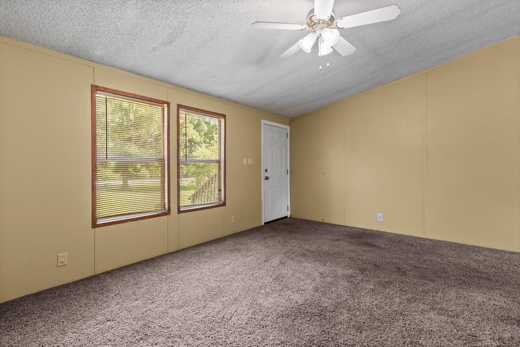 44050 SQUIRREL WAY