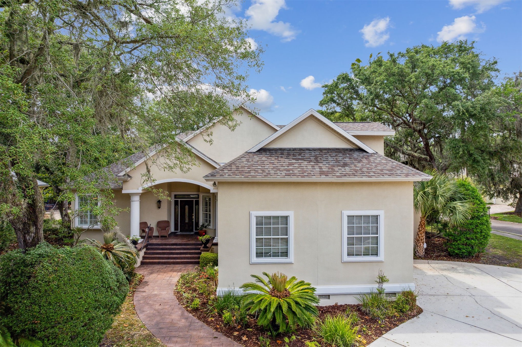 2752 SEA GROVE DRIVE