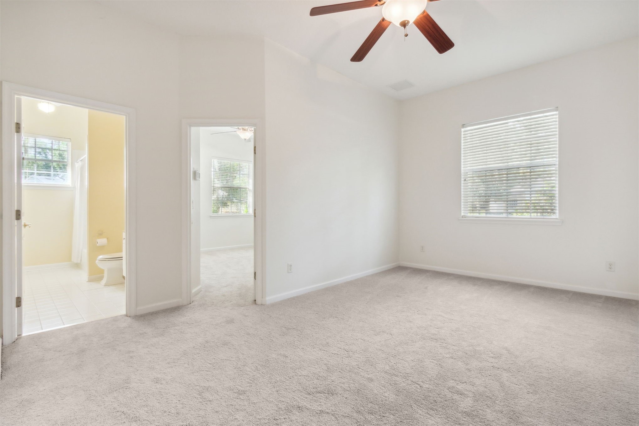 2752 SEA GROVE DRIVE