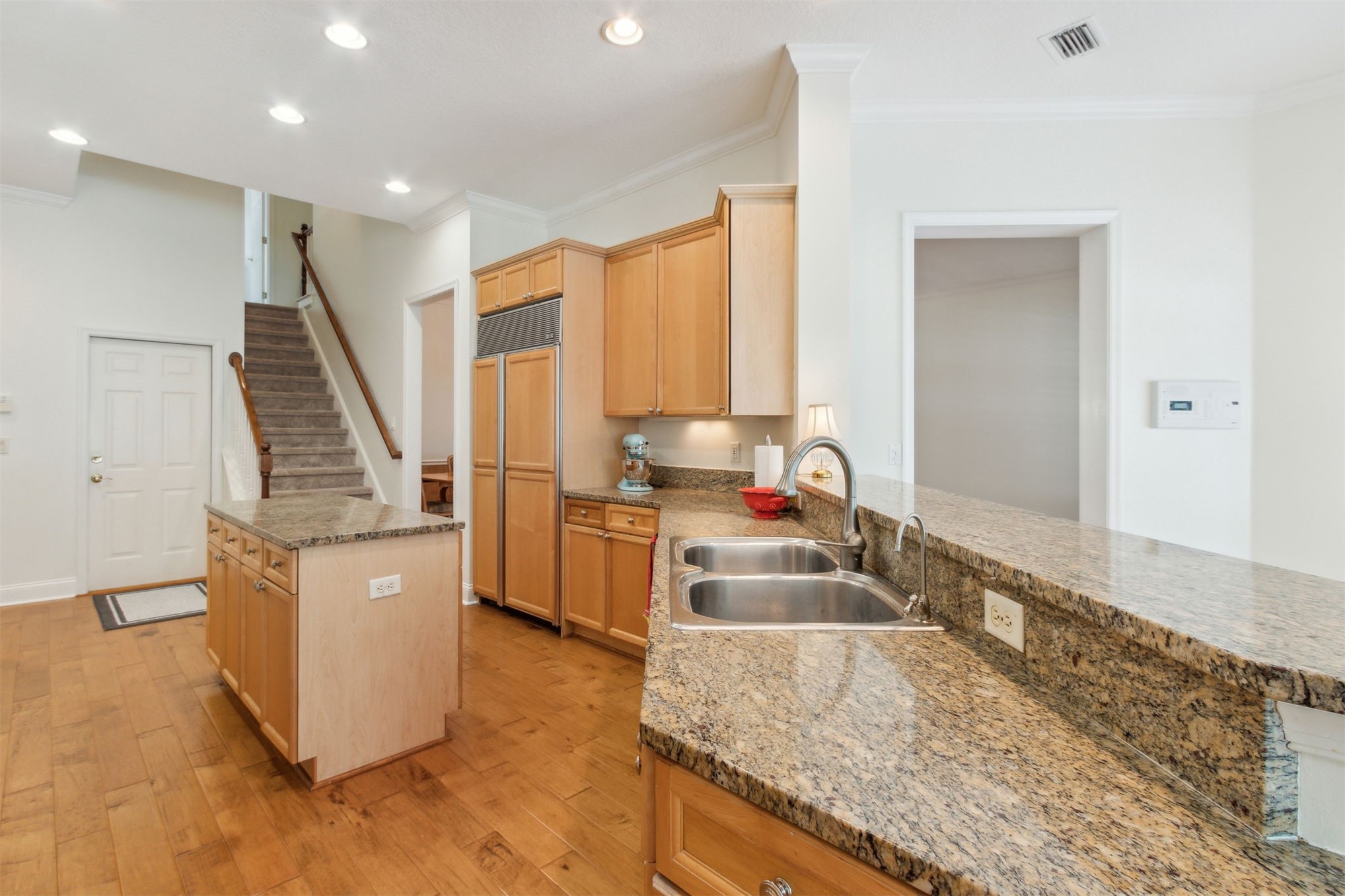 2752 SEA GROVE DRIVE