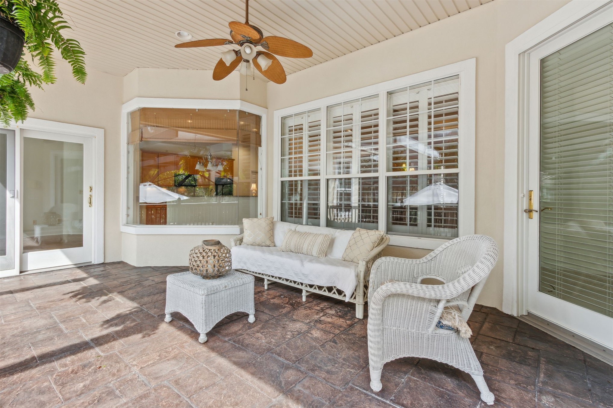 2752 SEA GROVE DRIVE