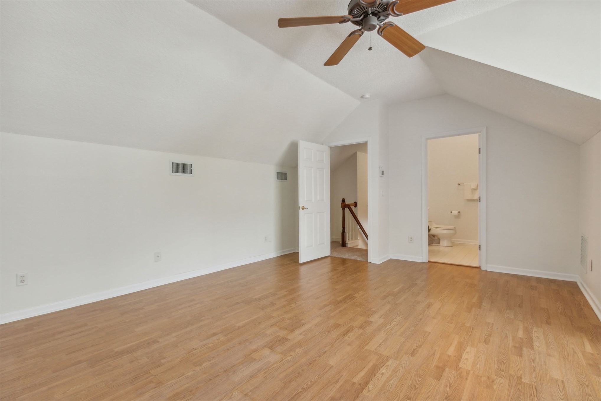 2752 SEA GROVE DRIVE