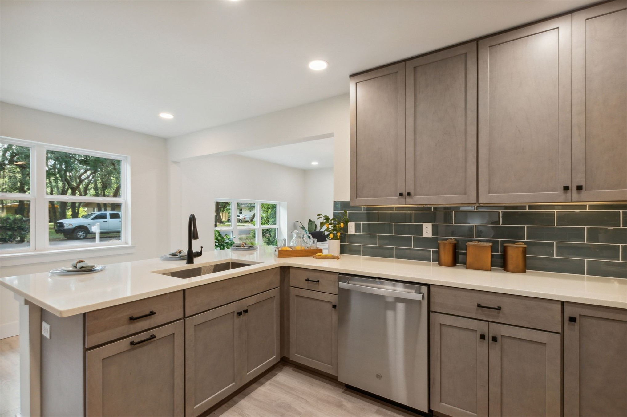 720 S 12TH STREET