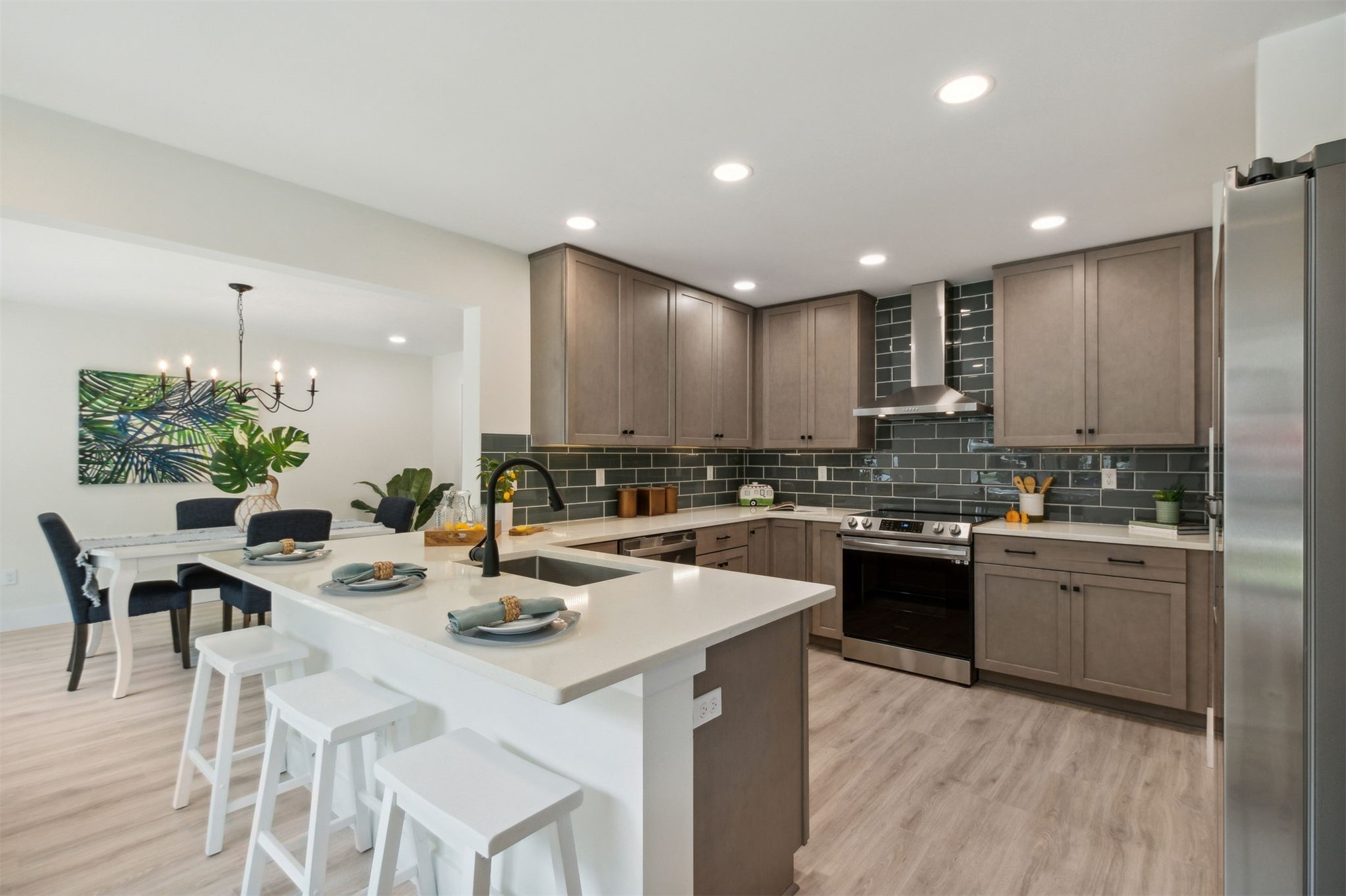 720 S 12TH STREET