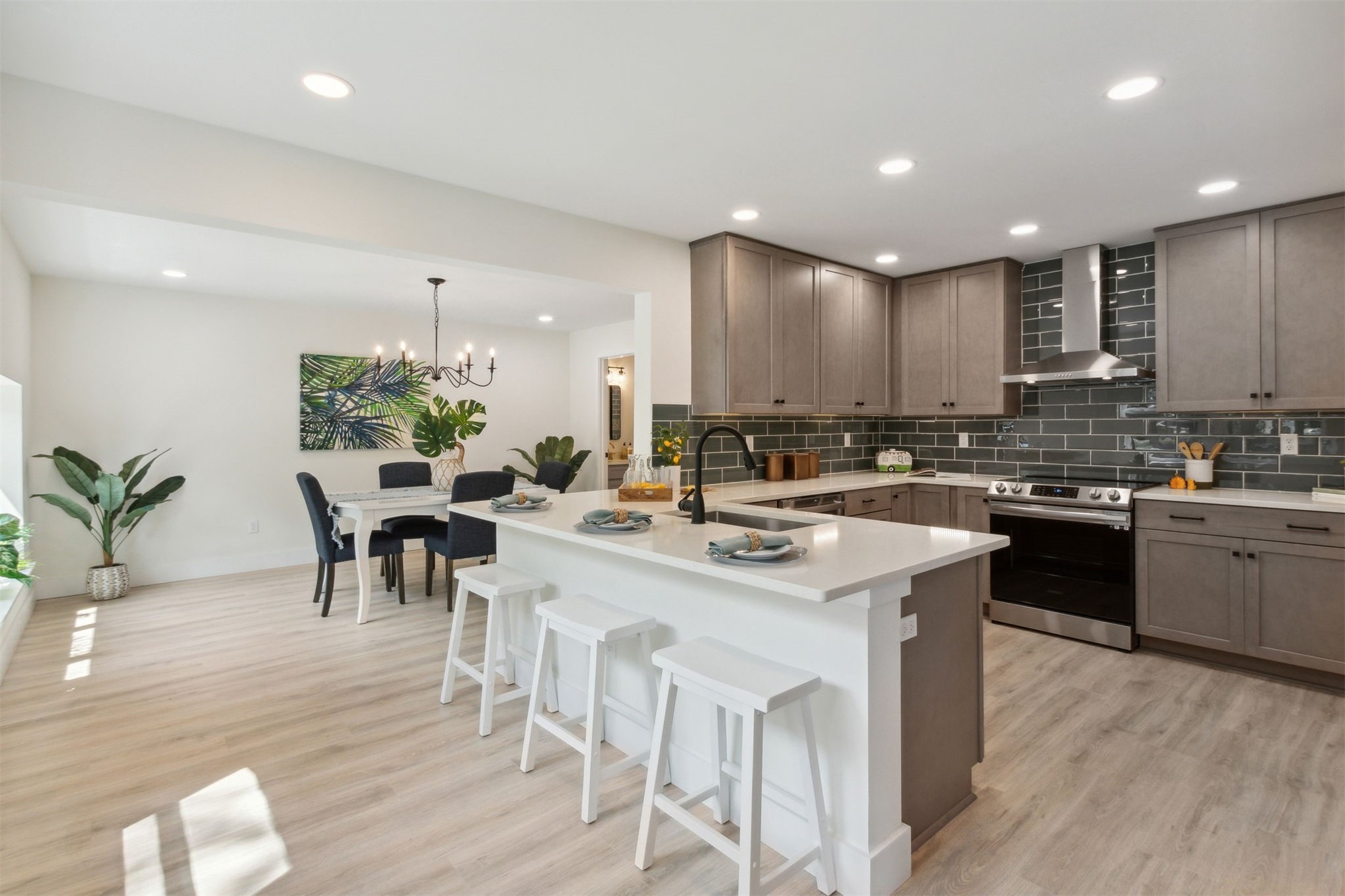 720 S 12TH STREET