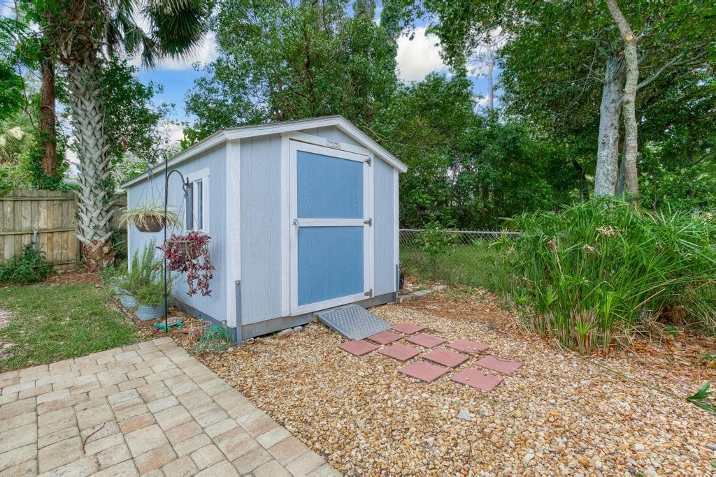 1534 S BENTIN DRIVE