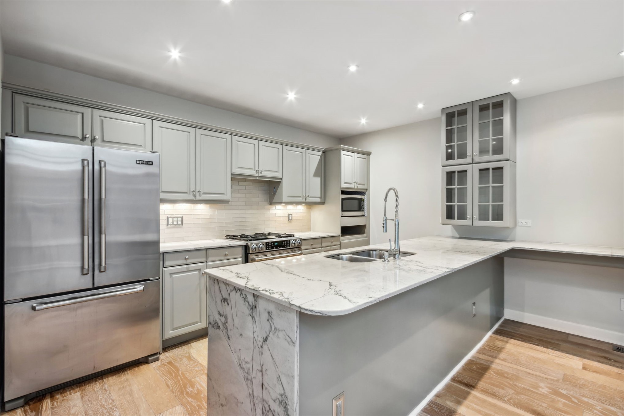 42 LAUREL OAK ROAD