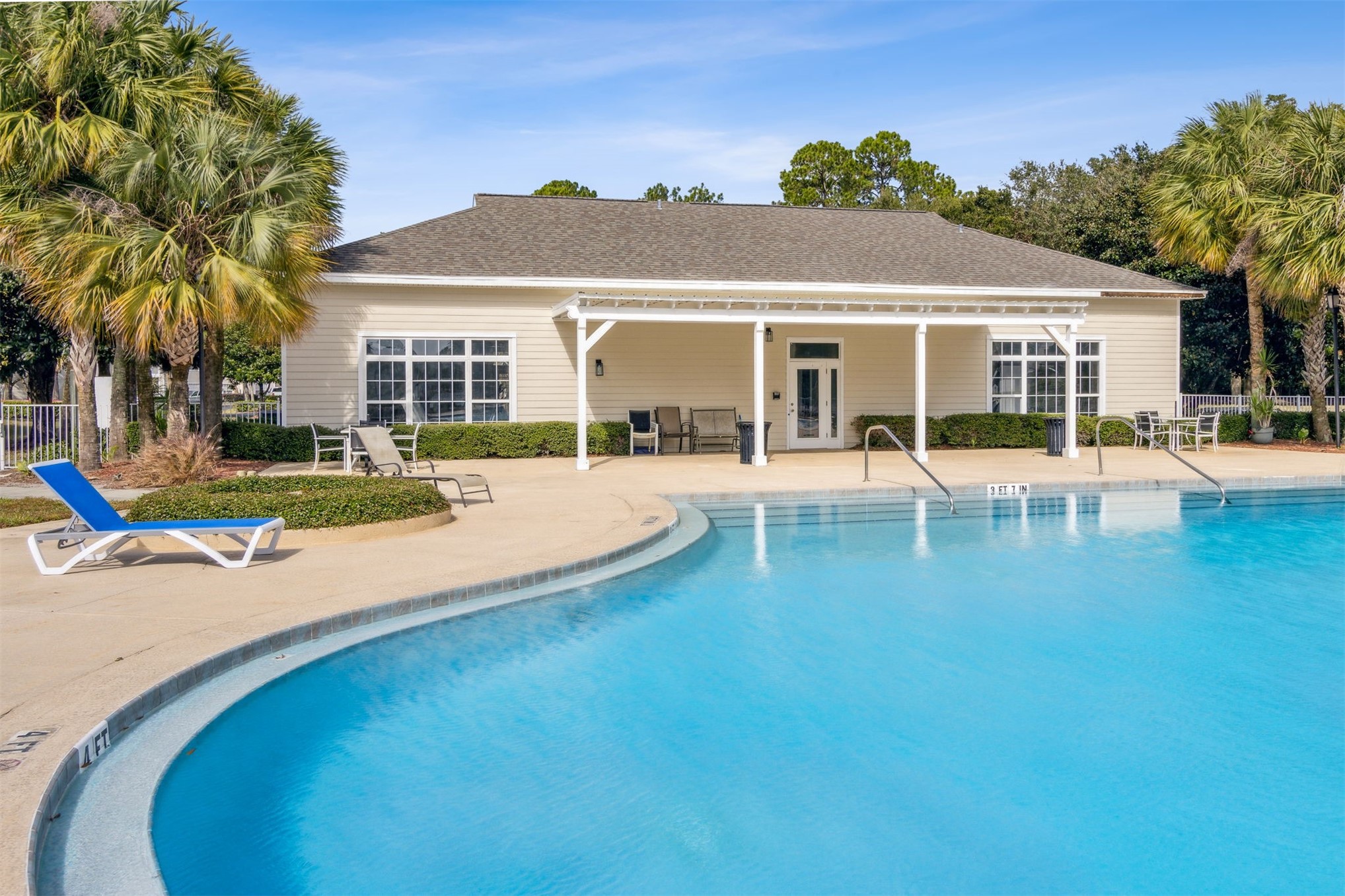 23671 BAHAMA POINT 1216