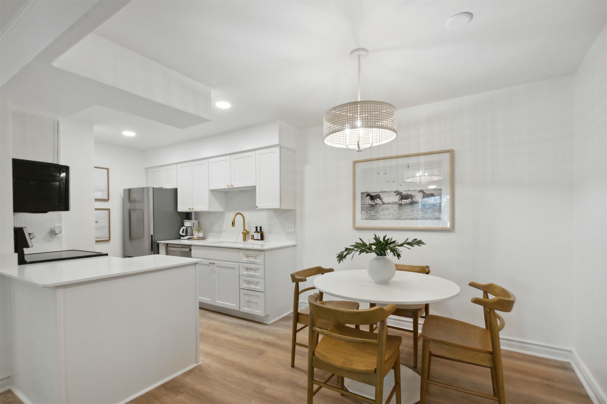 2743 FOREST RIDGE DRIVE I-3
