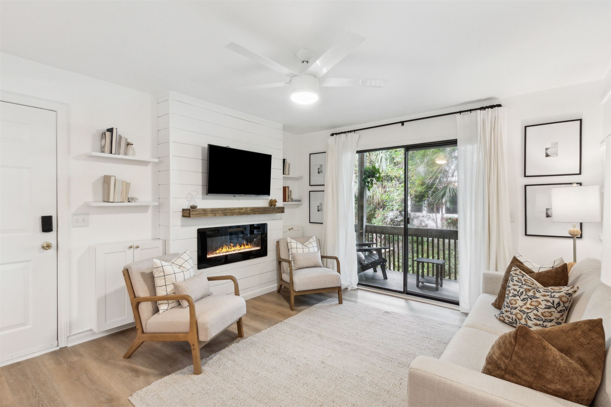 2743 FOREST RIDGE DRIVE I-3