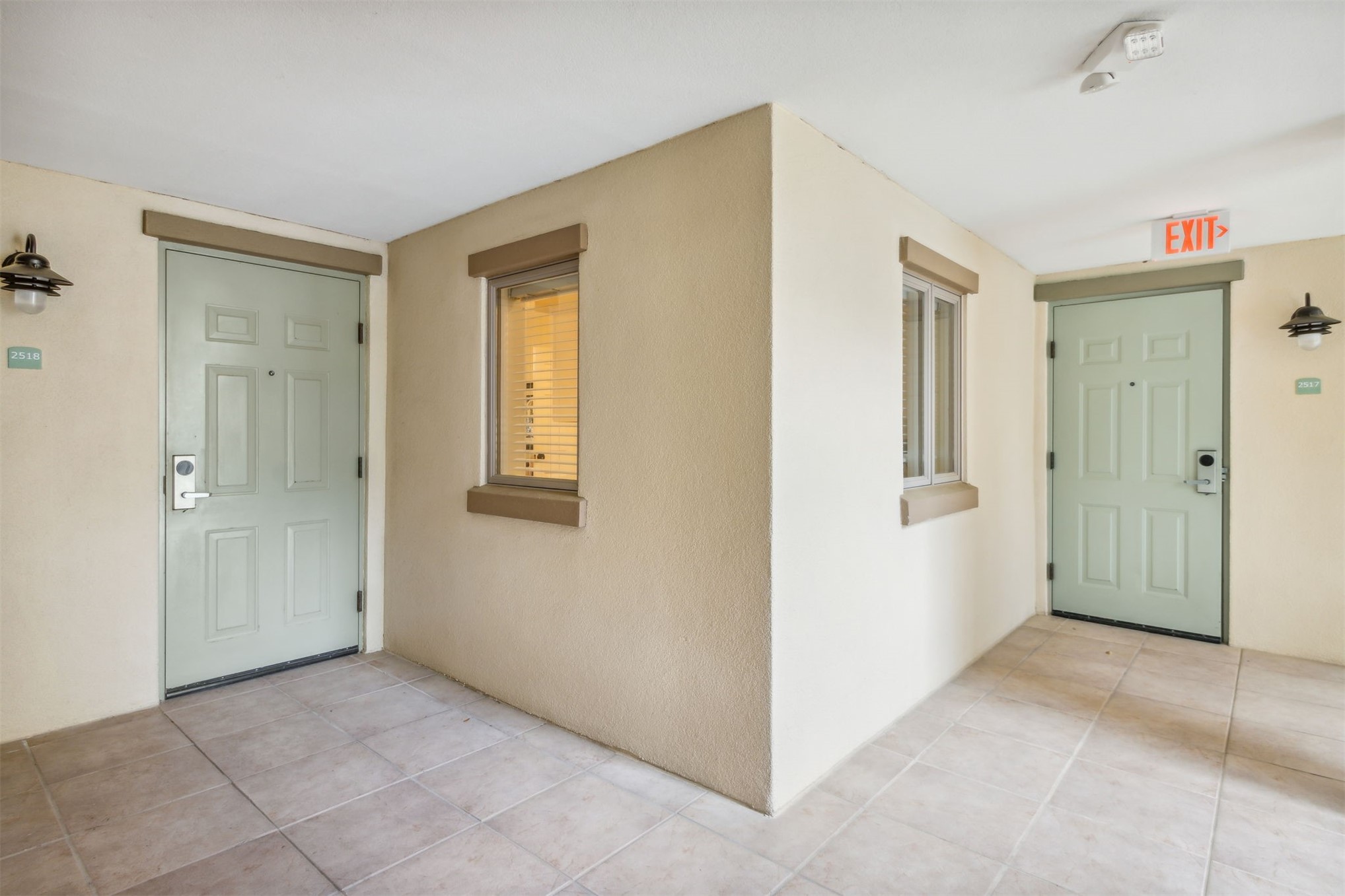 2518 BOXWOOD LANE 2517/2518