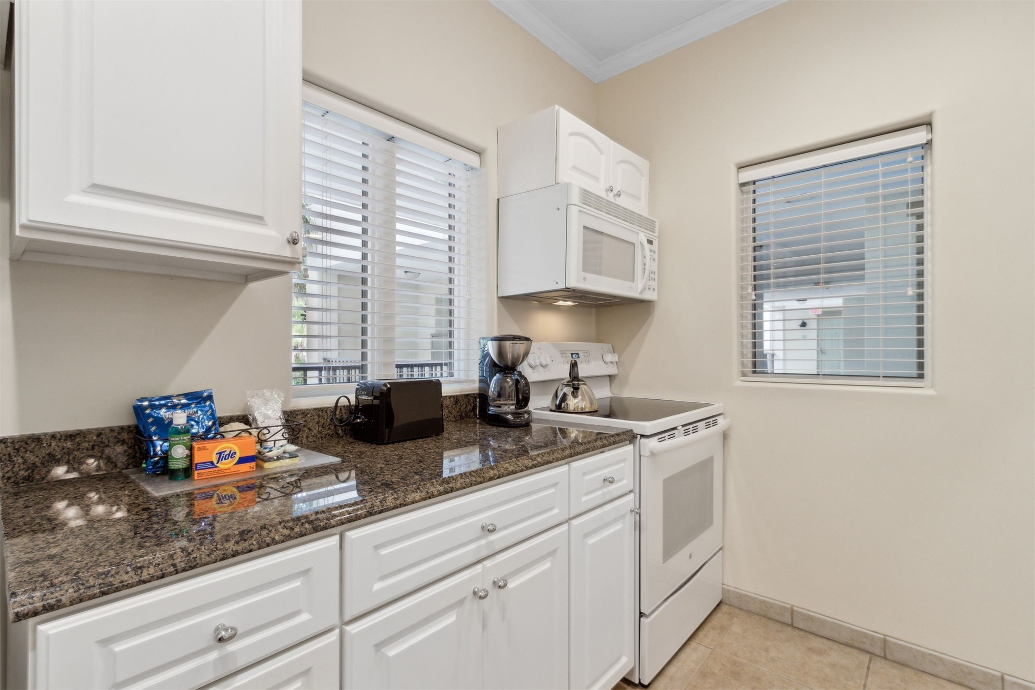 2518 BOXWOOD LANE 2517/2518