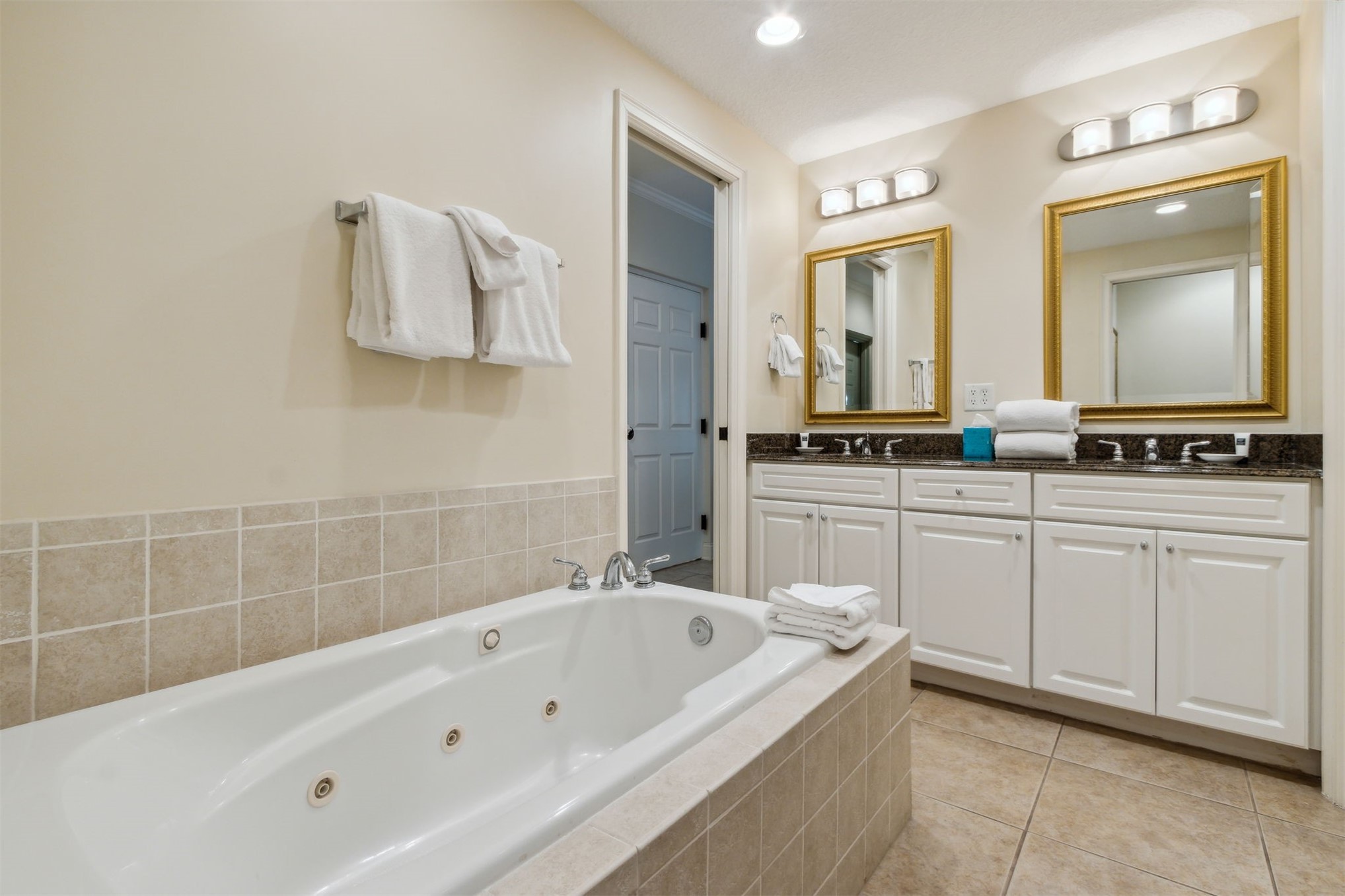 2518 BOXWOOD LANE 2517/2518