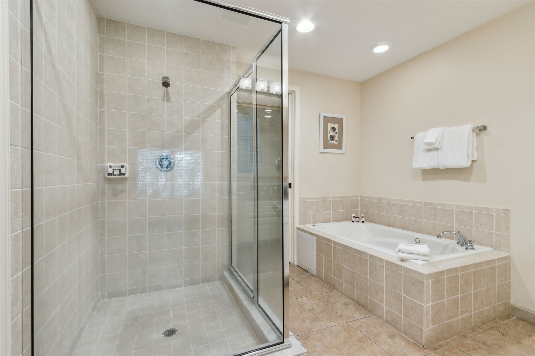 2518 BOXWOOD LANE 2517/2518