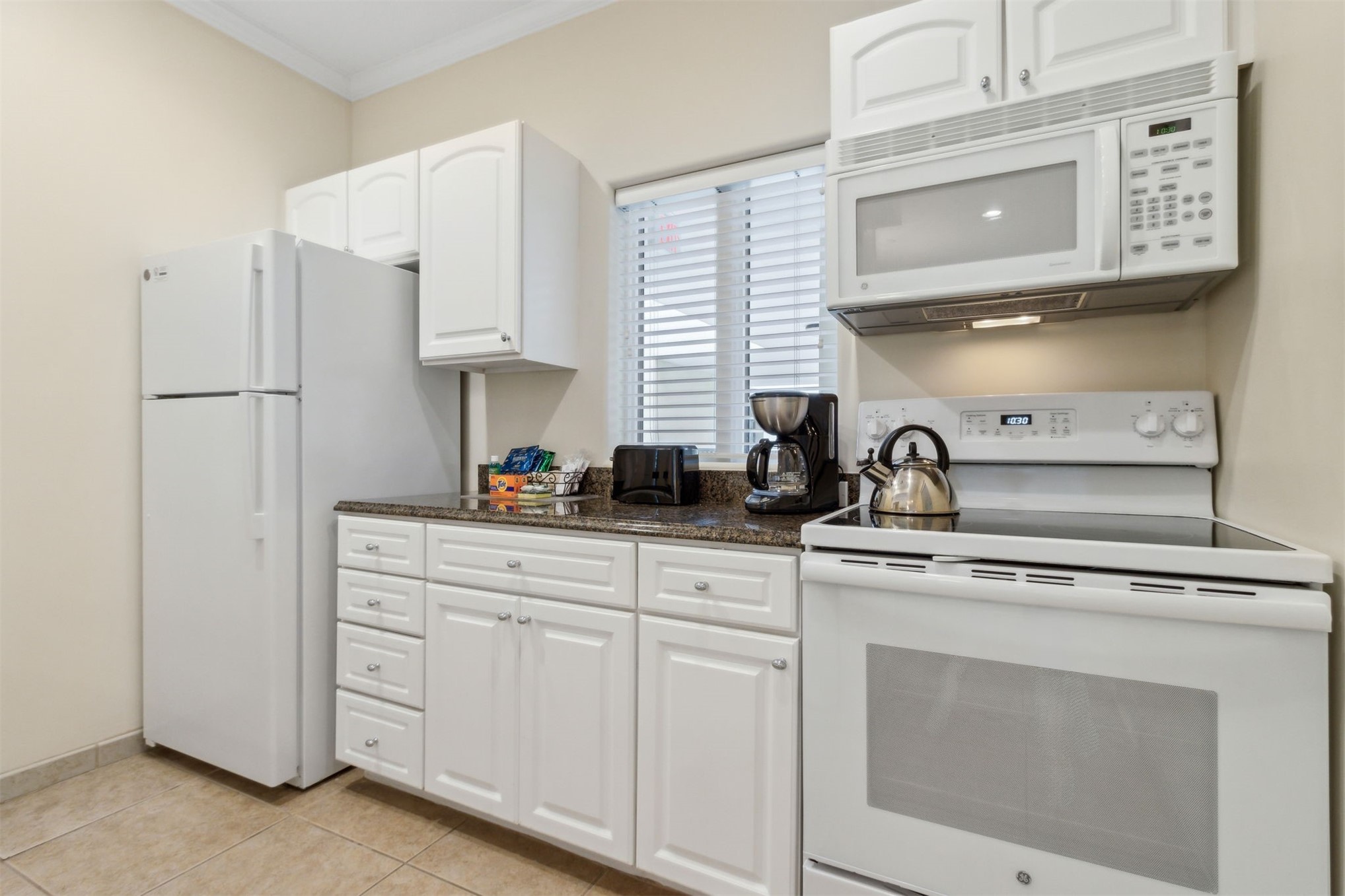 2518 BOXWOOD LANE 2517/2518