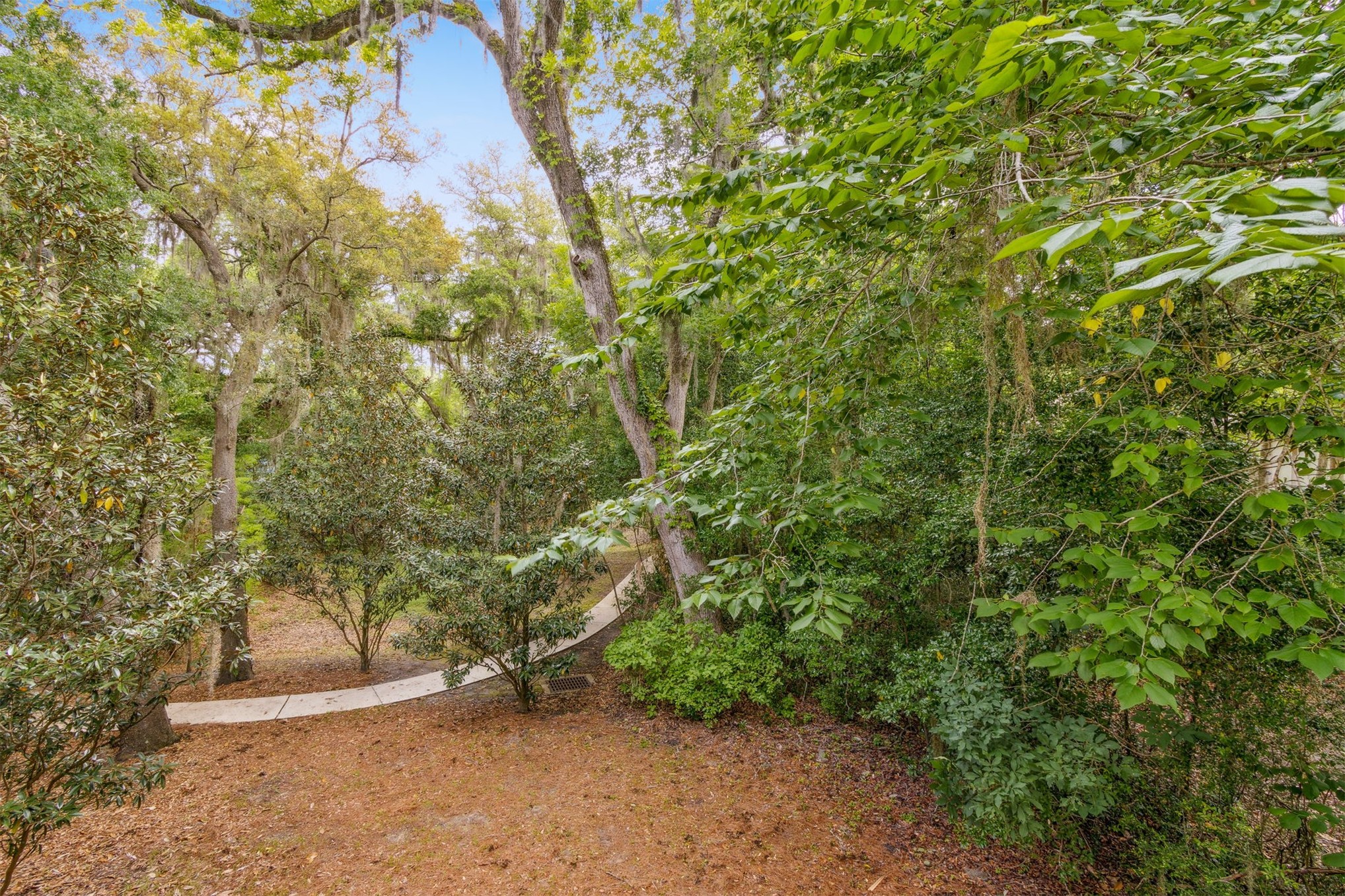 2518 BOXWOOD LANE 2517/2518