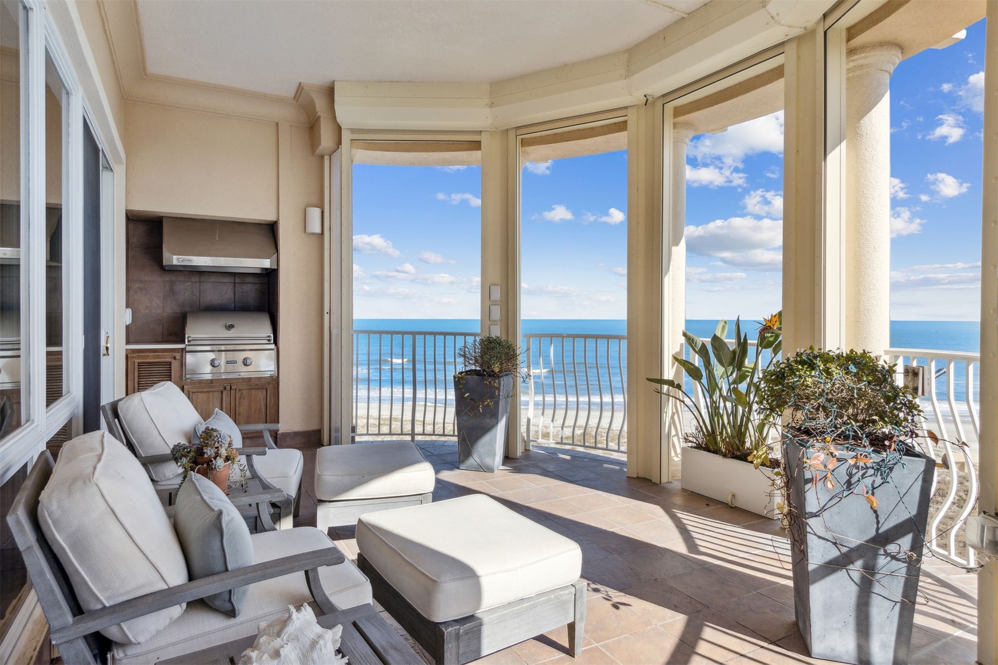 719 OCEAN CLUB PLACE 719