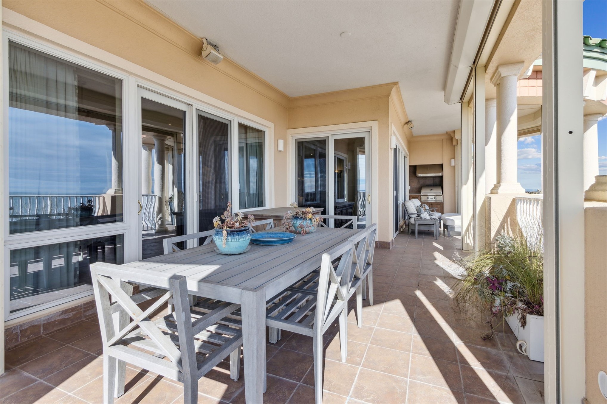 719 OCEAN CLUB PLACE 719