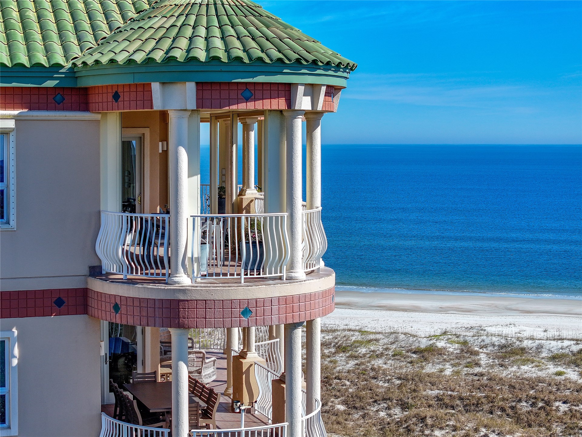 719 OCEAN CLUB PLACE 719