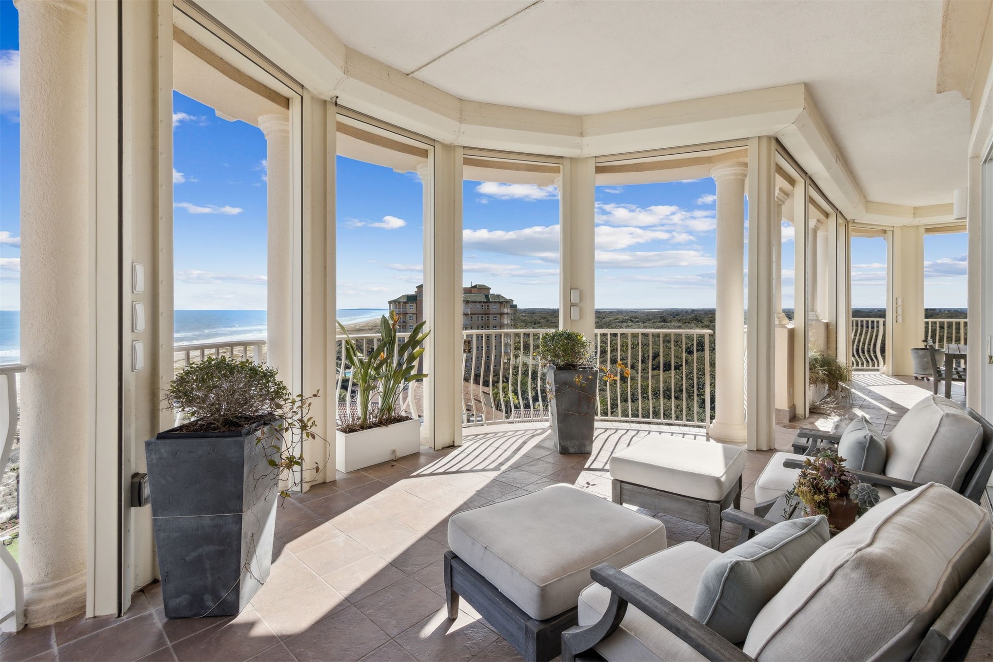 719 OCEAN CLUB PLACE 719