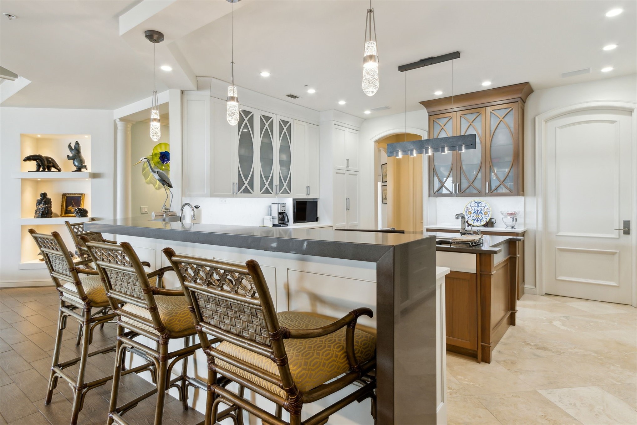 719 OCEAN CLUB PLACE 719