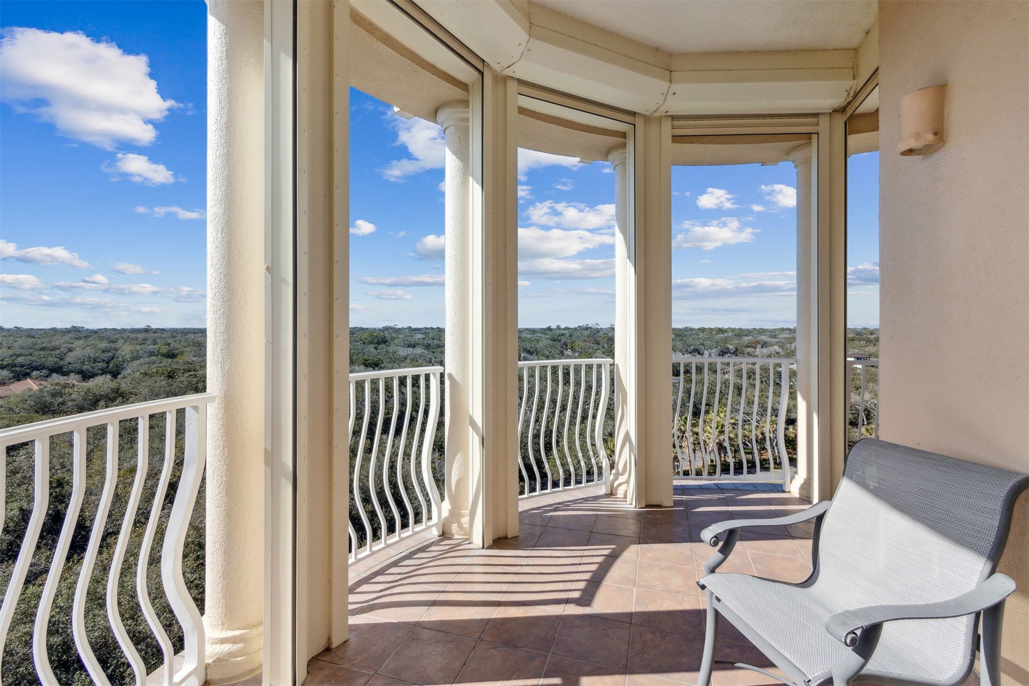 719 OCEAN CLUB PLACE 719