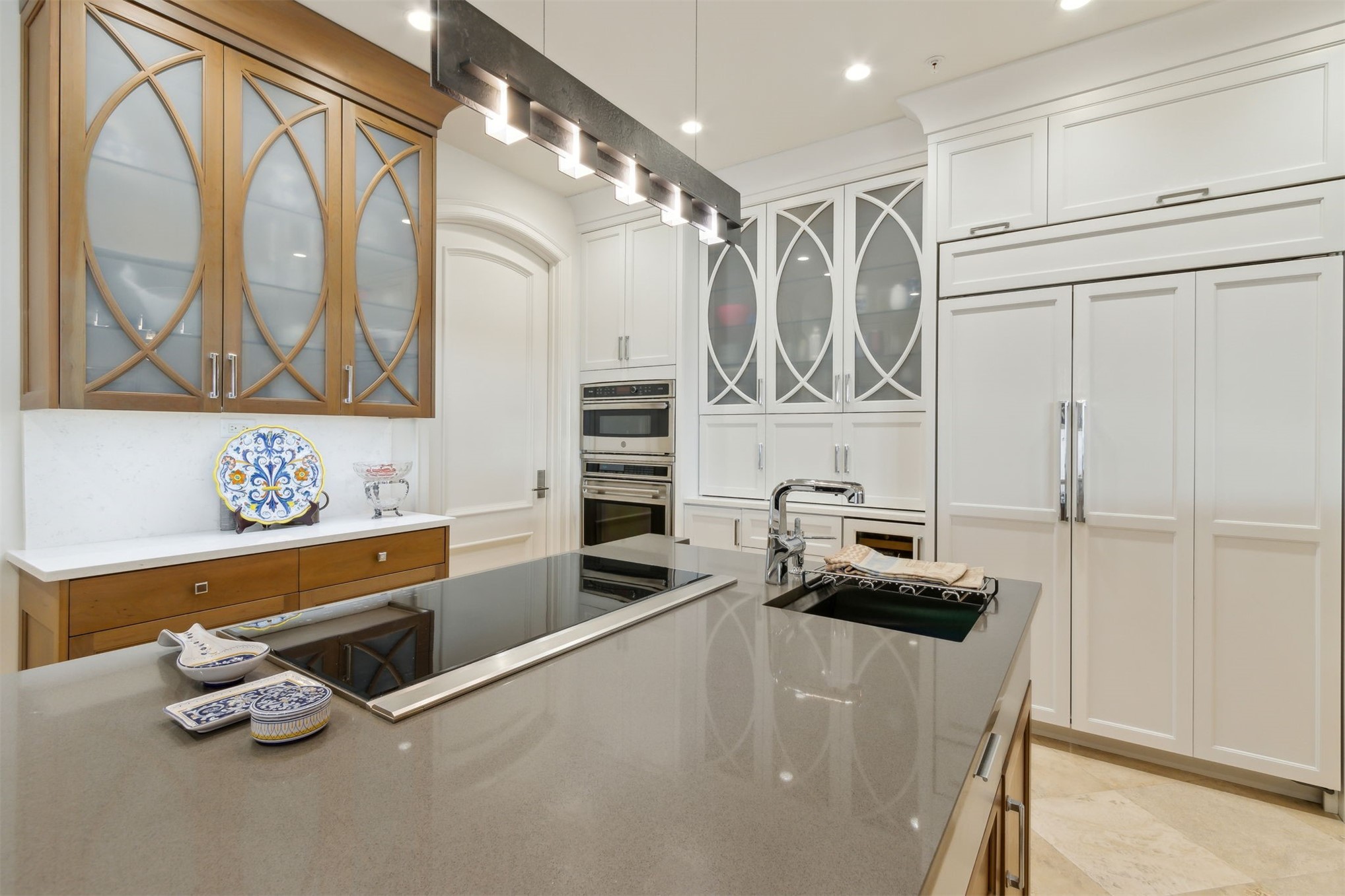 719 OCEAN CLUB PLACE 719