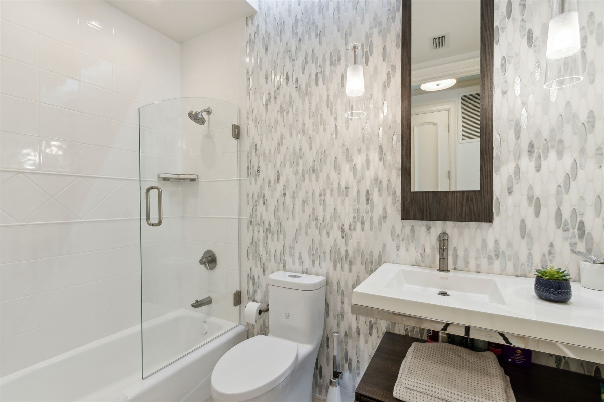 719 OCEAN CLUB PLACE 719