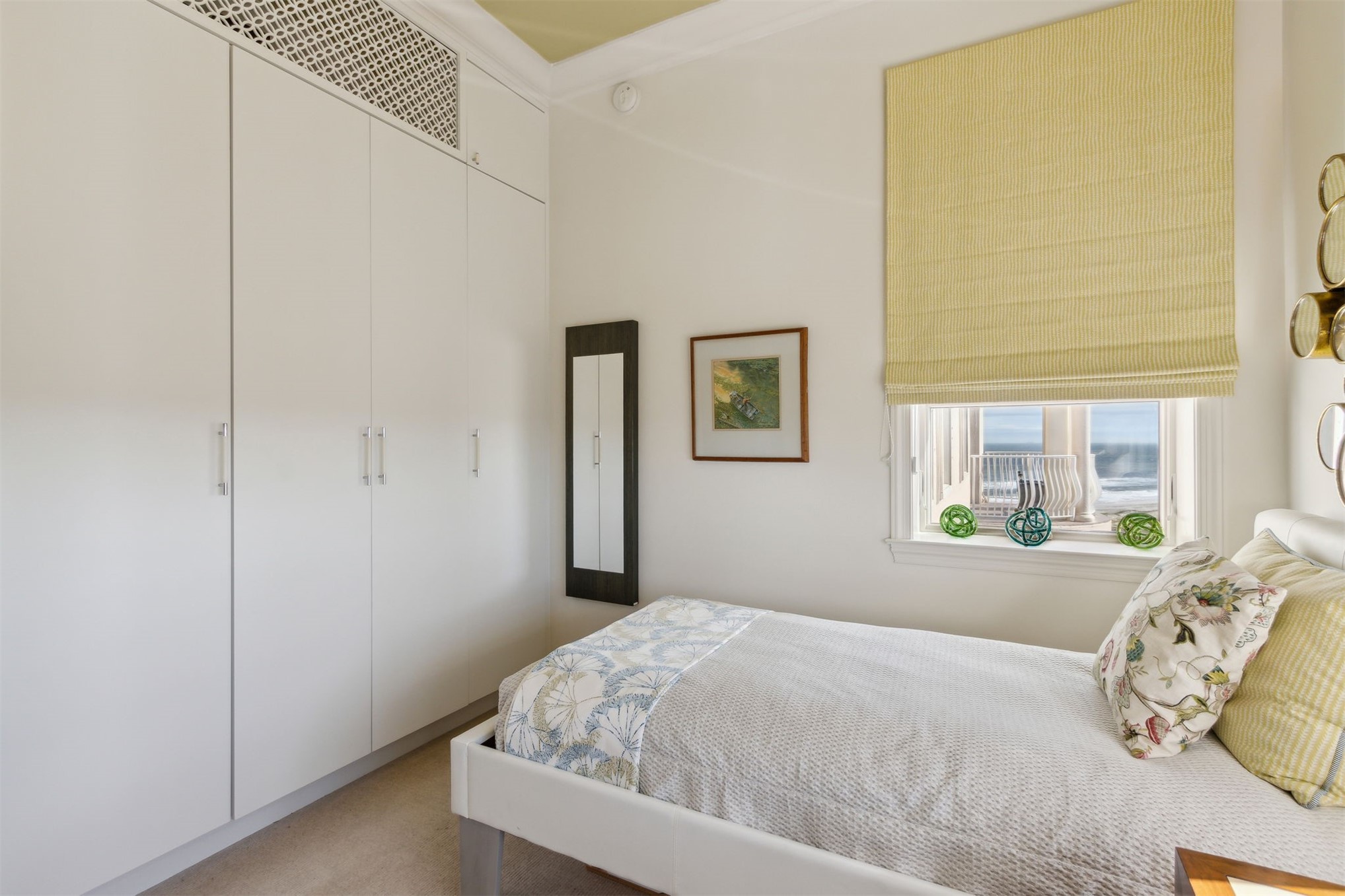 719 OCEAN CLUB PLACE 719