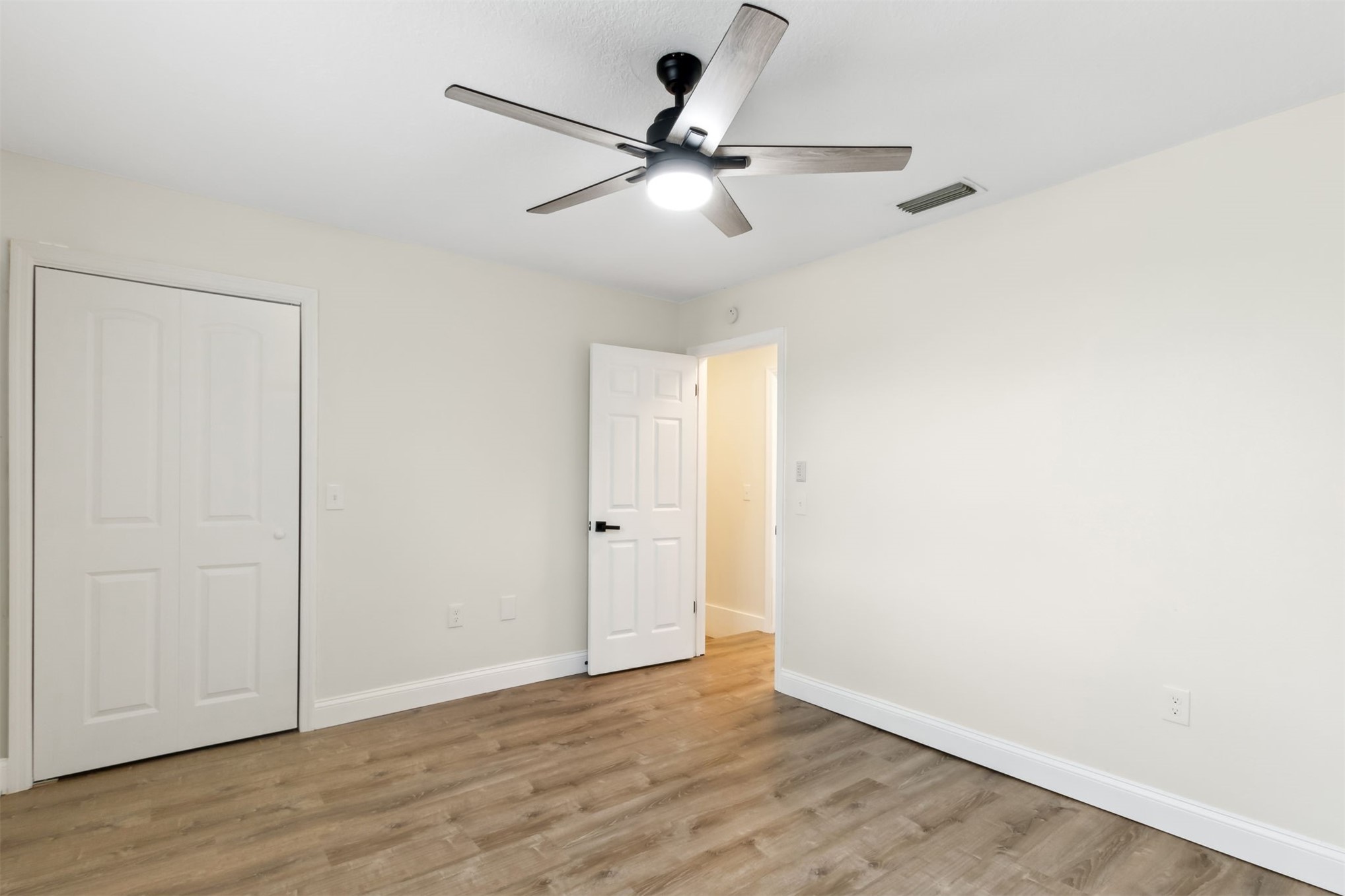 2835 OCEAN DRIVE