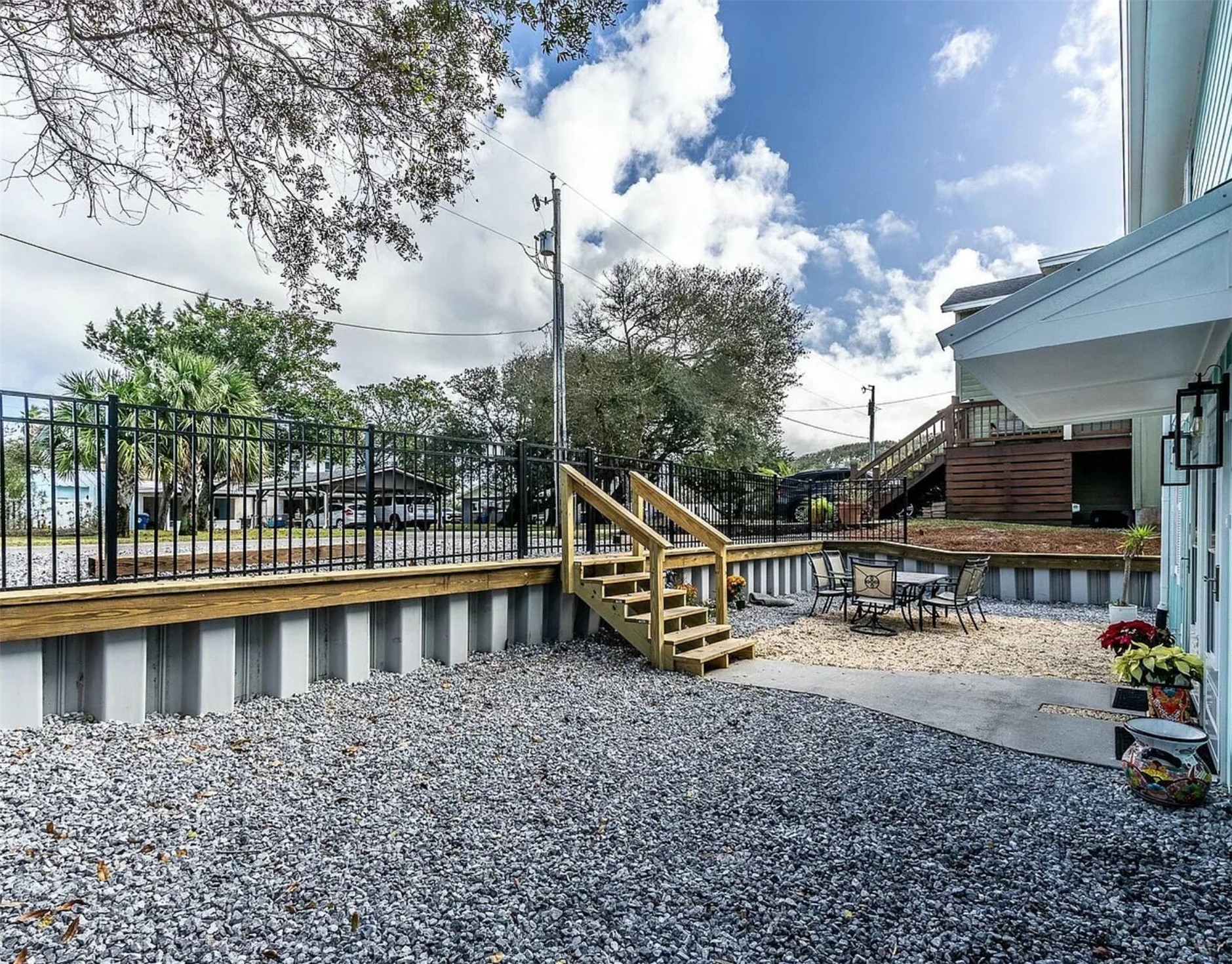 2835 OCEAN DRIVE