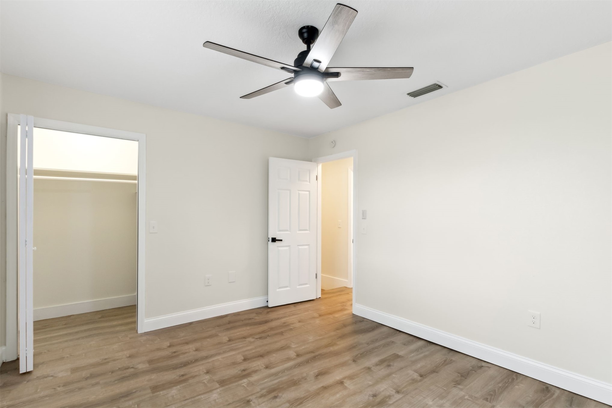 2835 OCEAN DRIVE