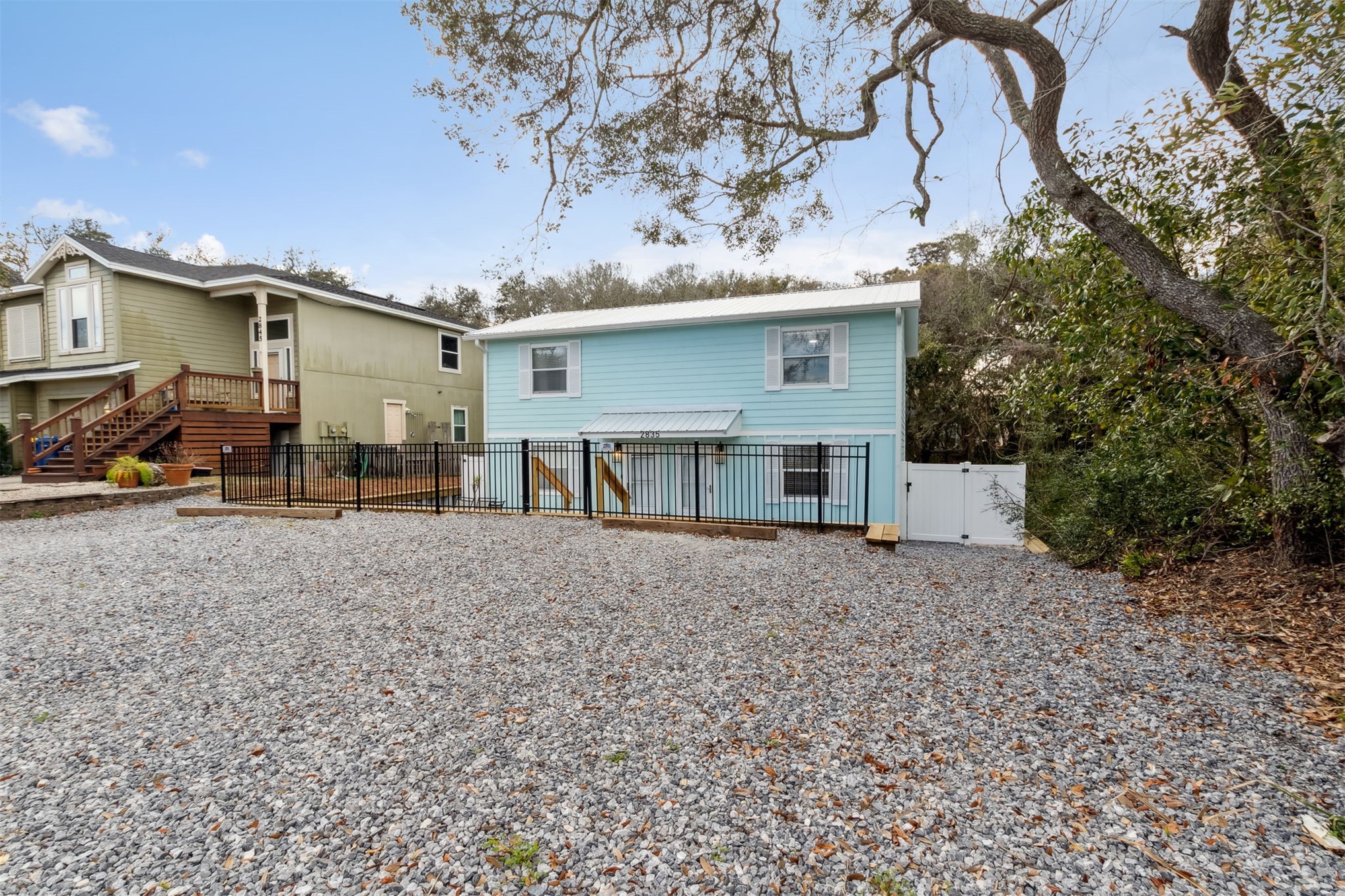 2835 OCEAN DRIVE