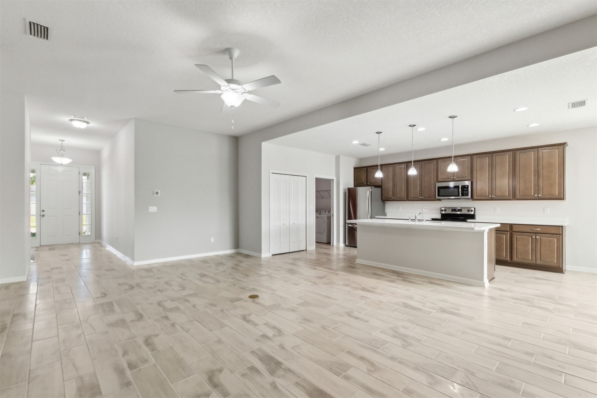 92016 WOODLAWN DRIVE