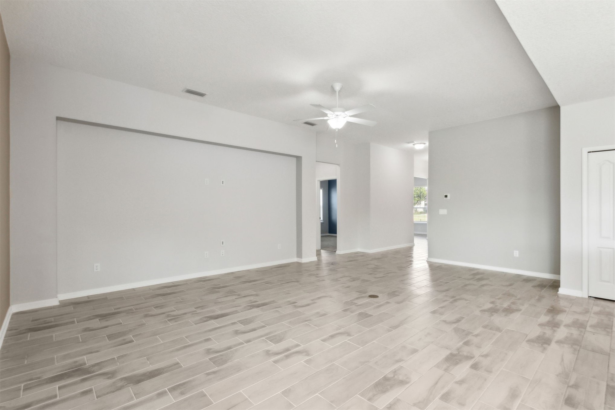 92016 WOODLAWN DRIVE