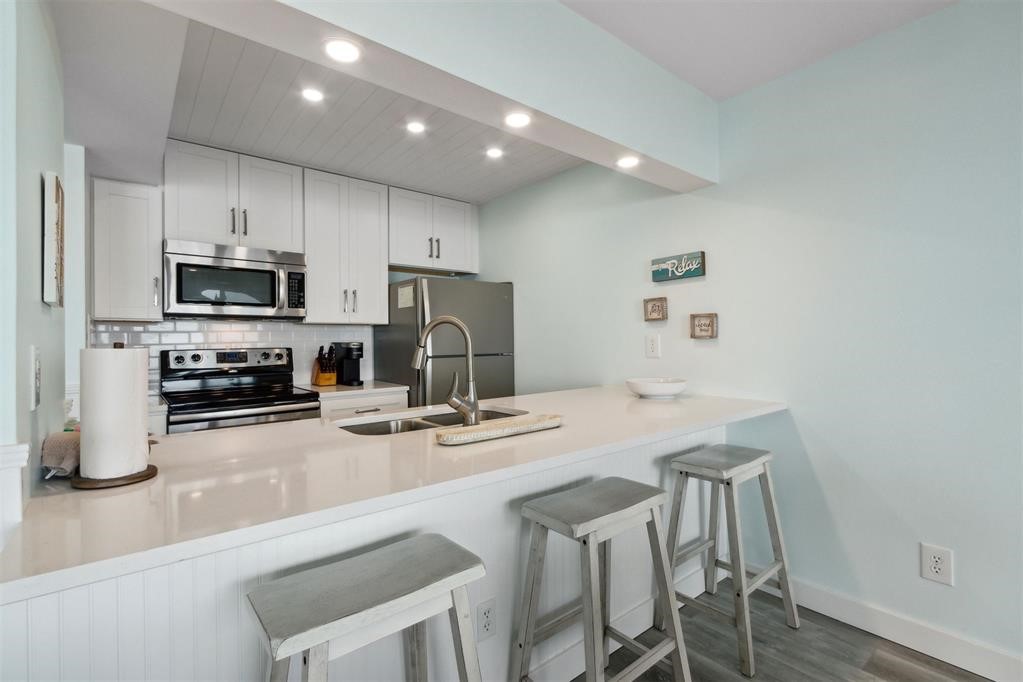 382 S FLETCHER AVENUE 302