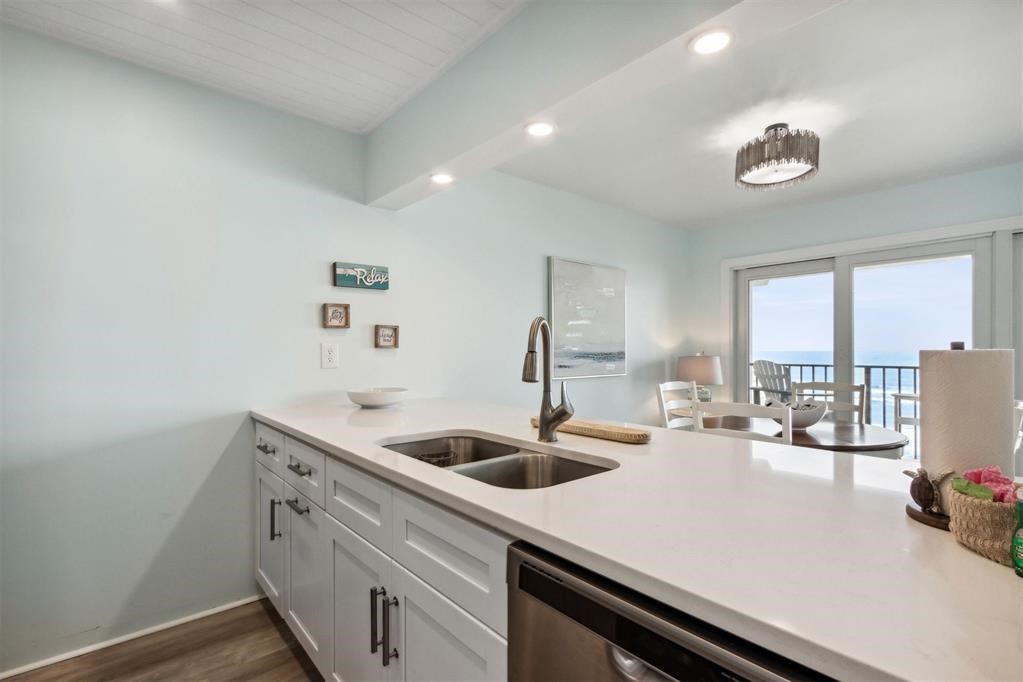 382 S FLETCHER AVENUE 302