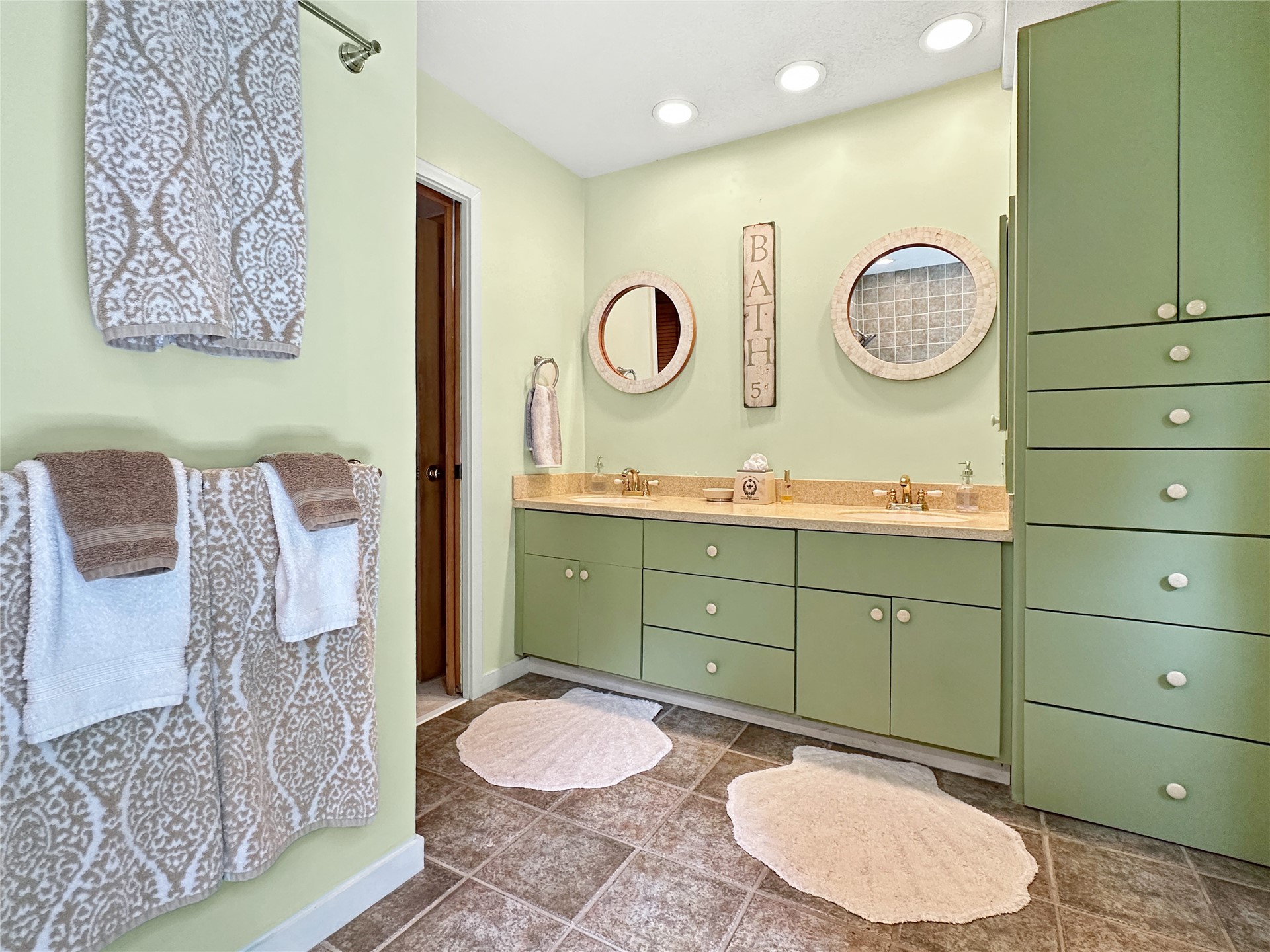 6 GREEN WINGED TEAL ROAD