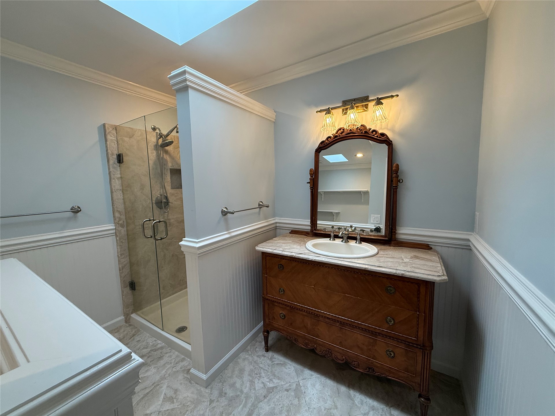 2413 LOS ROBLES DRIVE