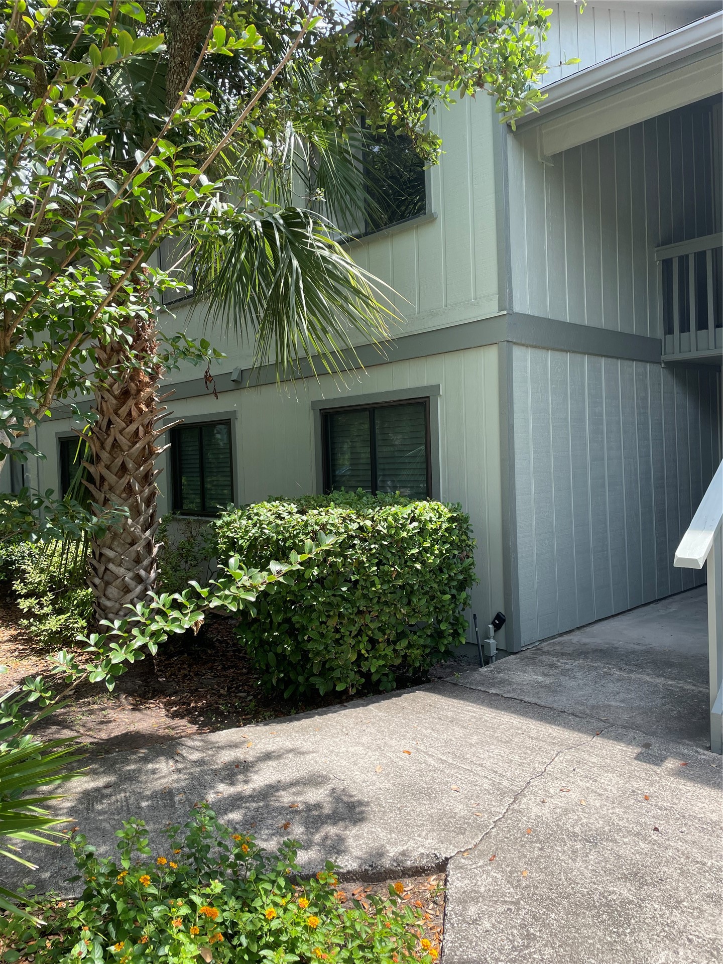 2700 MIZELL AVENUE 504A