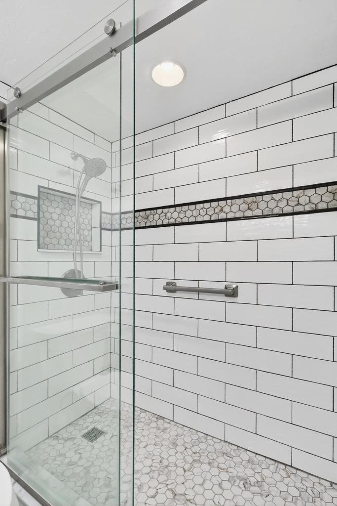 2700 MIZELL AVENUE 504A