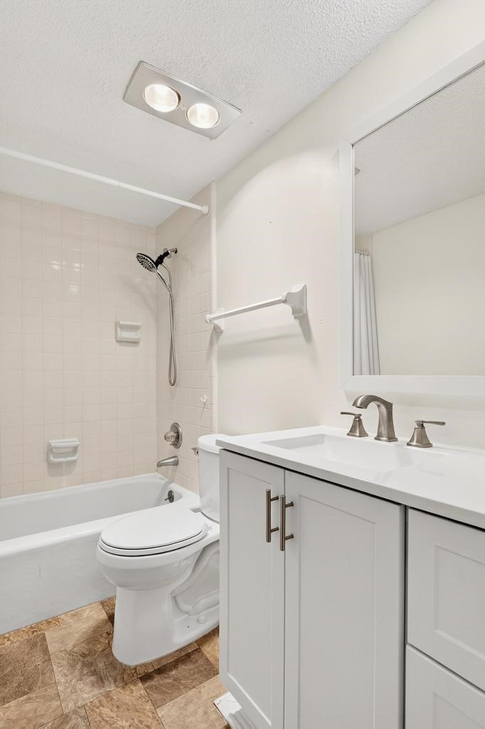 2700 MIZELL AVENUE 504A