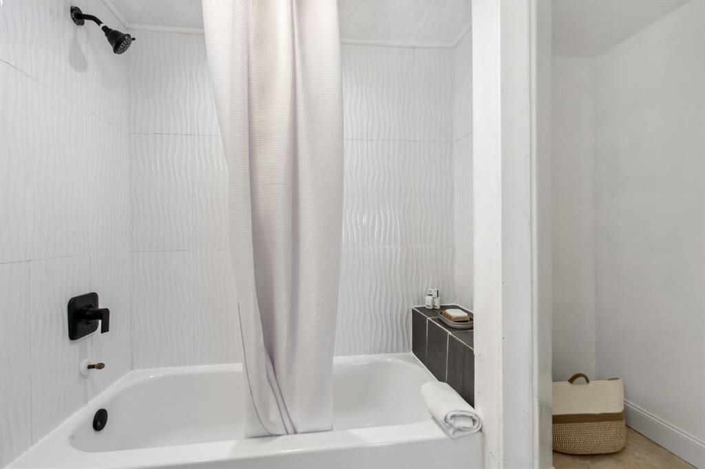 223 SANDCASTLES COURT 213