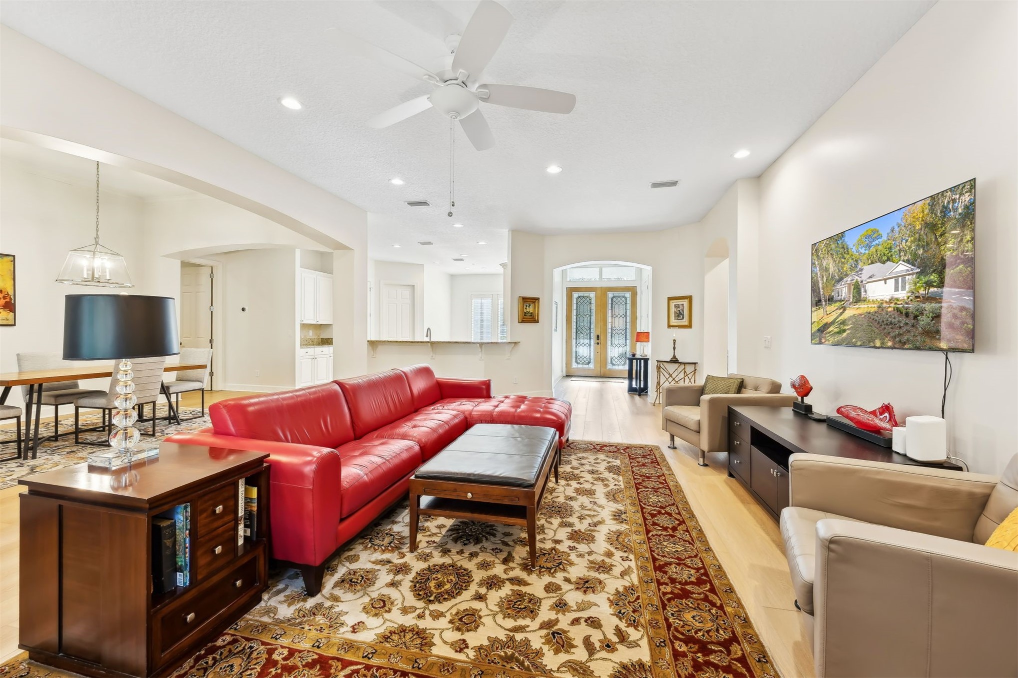 4 MOSS OAKS DRIVE